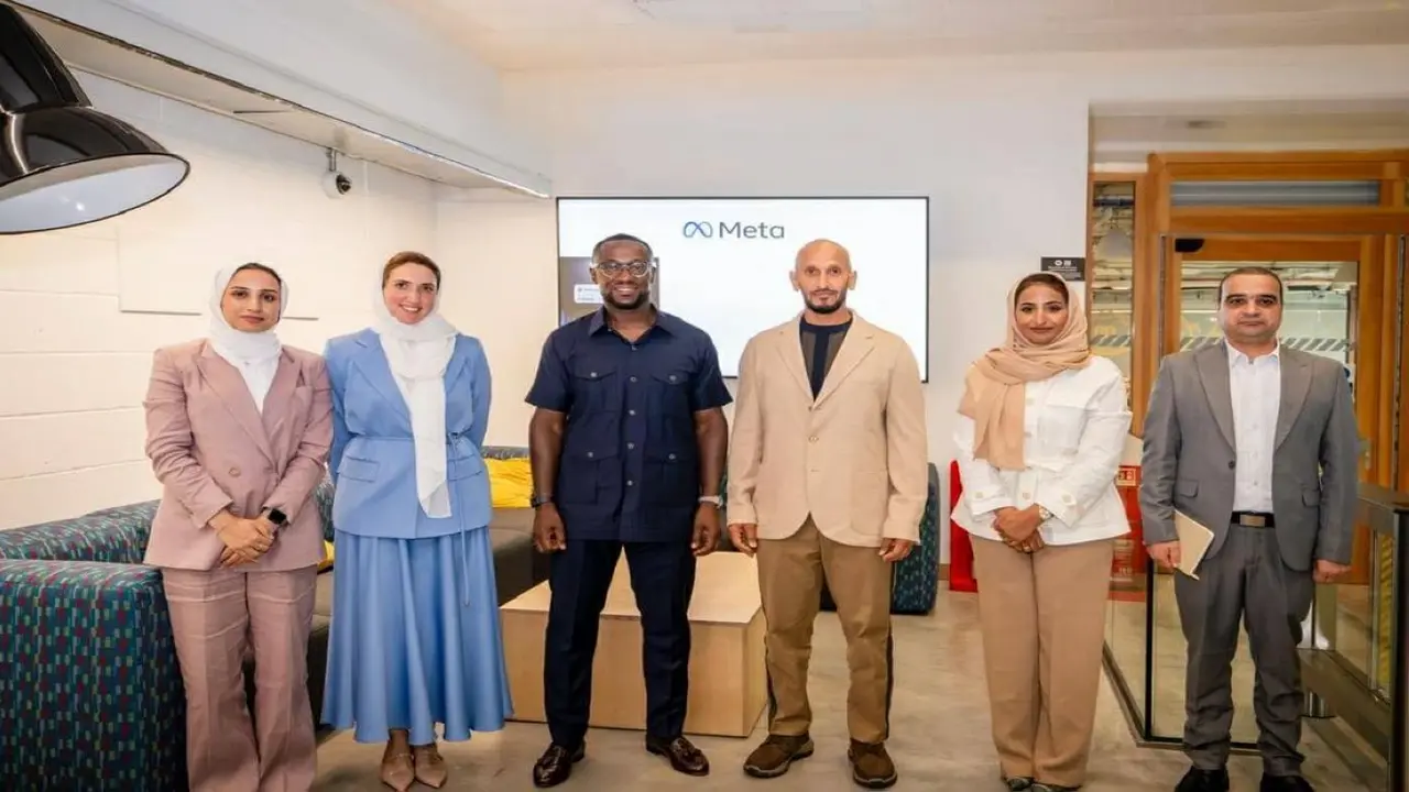 عبدالله آل حامد يستعرض مع ميتا فرص التعاون في الحوكمة الرقمية